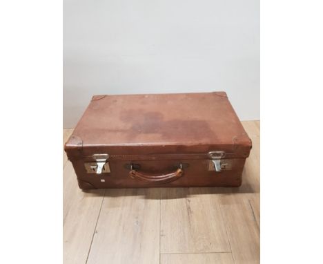 BROWN LEATHER VINTAGE SUITCASE