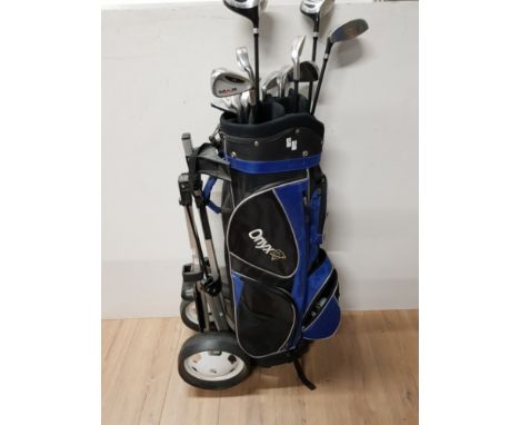 ONYX GOLF BAG CONTAINING DUNLOP MAX CLUBS AND A GOLF TROLLEY