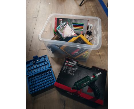 BOX OF MISCELLANEOUS TOOLS INCLUDING DRILL BITS
