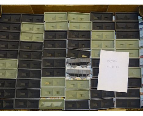 OO Gauge Model Railways: A large tray of WRENN Hopper wagon bodies in various colours - circa 120 pieces as lotted - VG