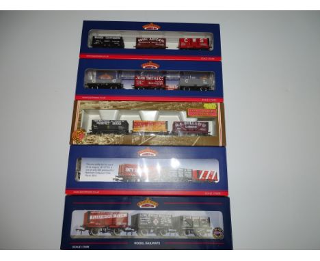 OO Gauge Model Railways: A group of BACHMANN triple wagon packs, all private owners, mostly limited editions - VG/E in G/VG b