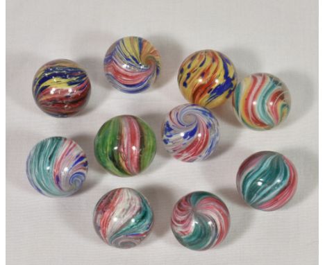 Ten vintage antique swirl marbles in various colours (10)