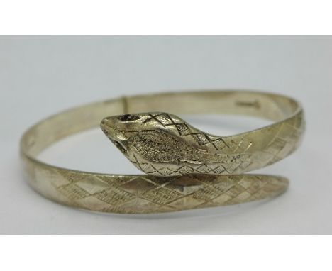 A silver snake bangle, 30.5g