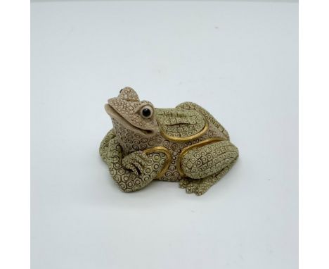 This beautiful frog trinket box figurine is part of the Harmony Kingdom Tapestry Collection based on the rich textures and de