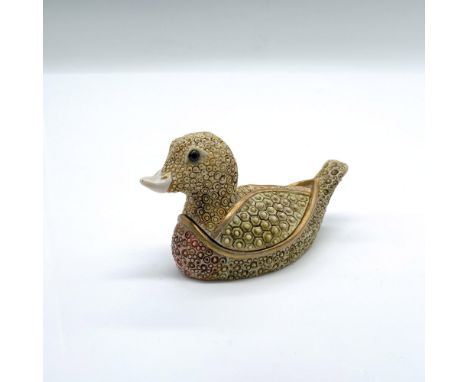 This beautiful duck trinket box figurine is part of the Harmony Kingdom Tapestry Collection based on the rich textures and de
