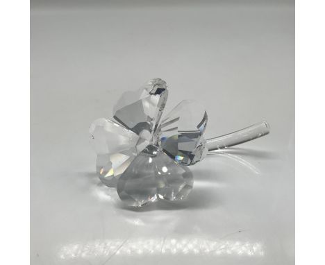 Part of the In the Secret Garden theme group, this clear crystal representation dazzles when the light hits the facets on the