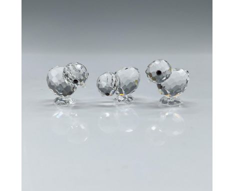 This set of three adorable chicks features black eyes, frosted beaks, and clear, faceted bodies. Each chick is unique, and th