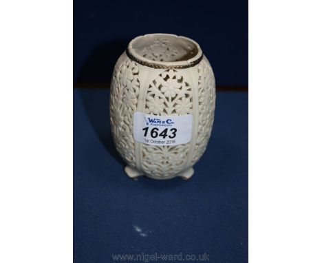 A Grainger Worcester Royal China Works small reticulated Vase, a/f