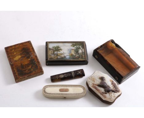 A SMALL MIXED LOT:- A 19th century Continental pressed tortoiseshell, musicial snuff box, the cover painted with a Dutch cana