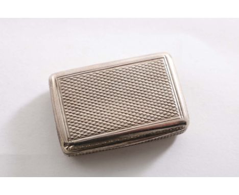 A GEORGE III RECTANGULAR VINAIGRETTE with engine-turned decoration, gilt interior, by T &amp; J. Phipps &amp; E. Robinson, Lo