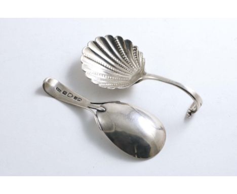 YORK:- A George III caddy spoon with a drop-shaped bowl &amp; Thread pattern stem, dividing into three at the bowl junction, 