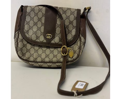 Vintage Gucci Supreme cross body/shoulder bag, 22cm x 26cm