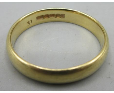 22ct yellow gold ring band, stamped 22, size O1/2, 3.6g