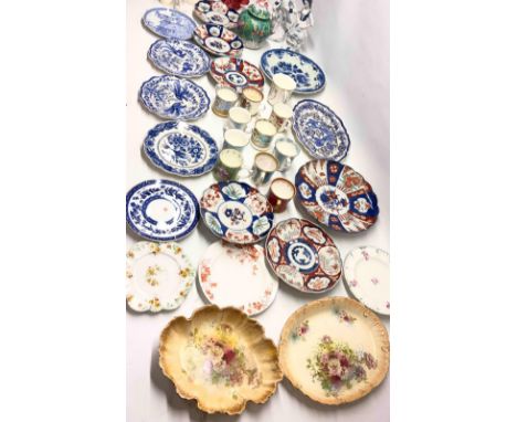 Collection of mixed ceramics to include, Imari, Chinese cabbage leaf jar, other Chinese and Japanese plates, Pre Shelley Fole