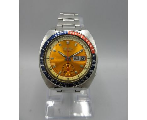 Seiko 'Pogue' stainless steel automatic chronograph wristwatch with day date on original bracelet, signed gold tone dial, sin