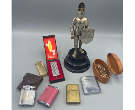 Collection of vintage lighters to include, 20thC musical knight table lighter, zippo lighter, two Ronson lighters, etc.
