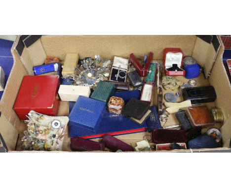 A large quantity of assorted collectables and curios including stick pins, brooches, pens, Links silver cufflinks, coins, jew