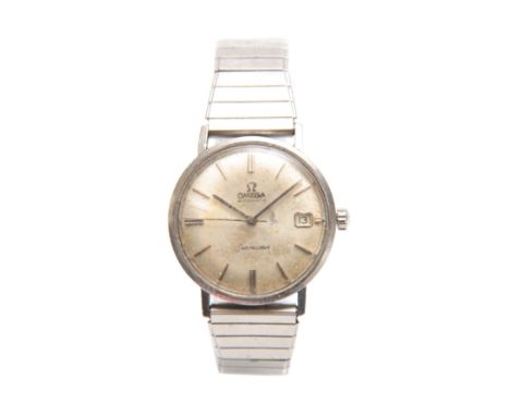 A GENTLEMAN'S STEEL OMEGA SEAMASTER WRIST WATCH on a steel bracelet with silvered dial and baton markers with sweep seconds h