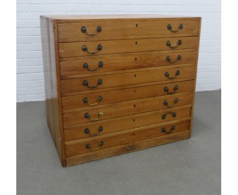 Vintage pine plan chest with eight long drawers. 91 x 99 x 68 