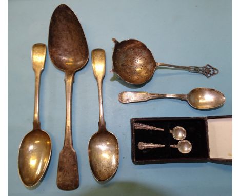 A George IV silver fiddle pattern tablespoon, maker Simon Levy, Exeter 1824, a dessert spoon, maker Isaac Parkin, Exeter 1834