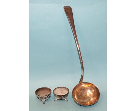 A George III Old English pattern silver ladle, London 1799, 33cm long, ___6oz, together with a pair of Victorian salts, 5.5cm