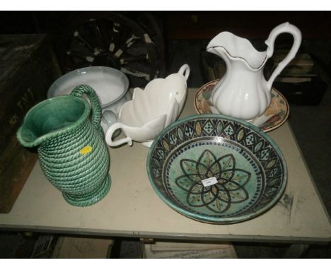 6 pieces of pottery inc planter, jugs and bowls etc
