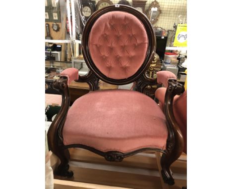 VICTORIAN WALNUT SHOW FRAME BUTTON UPHOLSTERED GENTLEMANS ARMCHAIR
