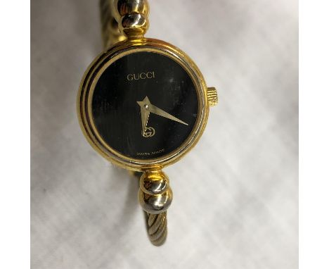 LADIES GUCCI PLATED TORQUE BANGLE WRIST WATCH 2700L