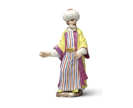 Statuette représentant un Turc en porcelaine de Doccia, vers 1760 A Doccia figure of a Turk, circa 1760Modelled wearing a tur