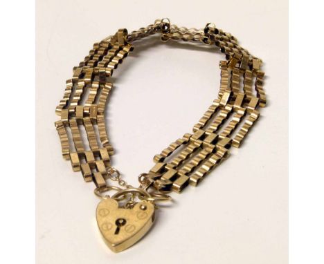 9ct gold gate bracelet. Condition report: see terms and conditions
