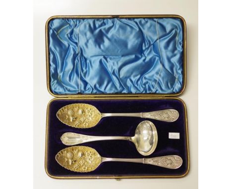 Cased vintage pair berry spoon set comprising a pair silver plated berry spoons, and a near matching ladle, in a fitted case.