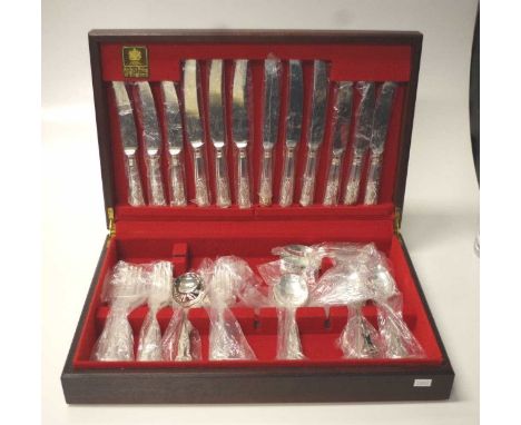 Wood cased canteen of silver plate cutlery marked for Arthur Price of England, includes settings for 8 of dinner knives and f