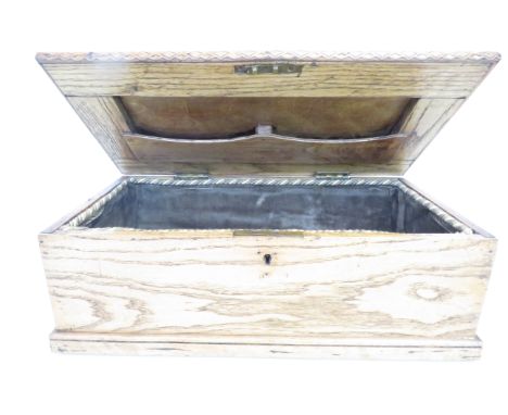 Light oak early 20th century writing box 