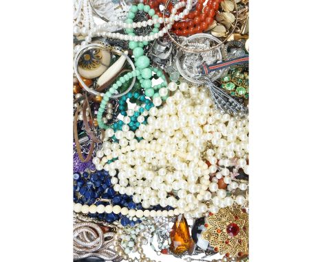 A group of vintage to contemporary costume jewellery including a banded agate brooch, an enamelled and marcasite-set brooch i