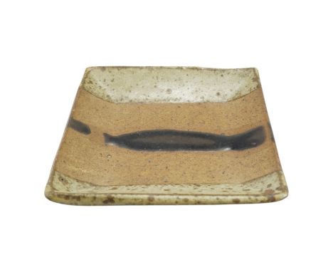Janet Darnell Leach (1918 – 1997)A "Repeat Ware" art stoneware dish, 12.5 cm 
