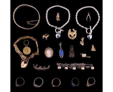 Two vintage marcasite and white metal finger rings, a filigree brooch in the form of a Venetian gondola and further items of 
