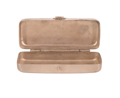 A 1915 dated British army medical syringe or other medical instrument case, 8 cm