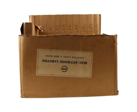 A large collection of vintage gramophone records and a Rekolda disc travel case