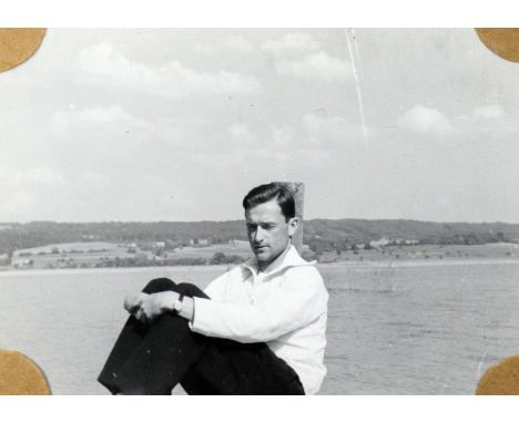 Zwei Alben: mit zus. ca. 230 eingeklebten Photos in versch. Formaten, meist 1933-45. 4°. Kunstldr.-Alben.  Alben des dt. Sold