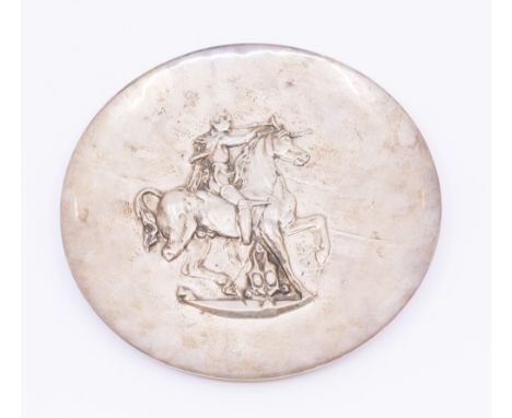 A cased The Lincoln Mint Sterling silver 'Unicorn Dyonisiaque' collectors plate, no. 2817, dated 1971, after Salvador Dali, w