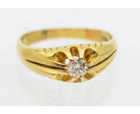 A Victorian style diamond set 18ct gold ring, comprising a claw set round brilliant cut diamond, weighing approx 0.20ct, size