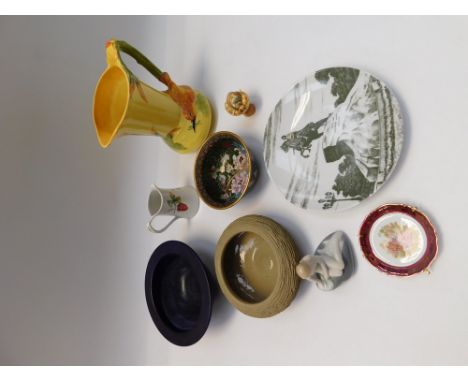 Collection of mixed China and Ceramics to include Chinese decorative pots, vases, dishes and figures.