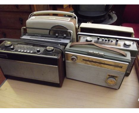 7 vintage radios for restoration 