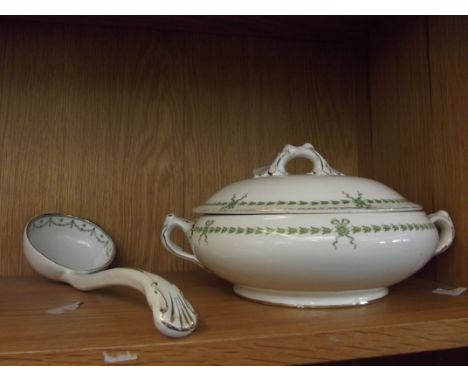 Tureen and ladle 