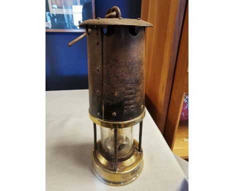 Early Miners Lamp - Registration No 789913 w/additional mark possibly 1698RA