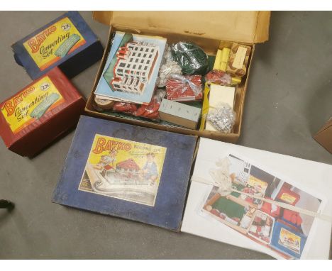 Extensive Collection of Vintage Bayko Building Block Toys - Lego Interest