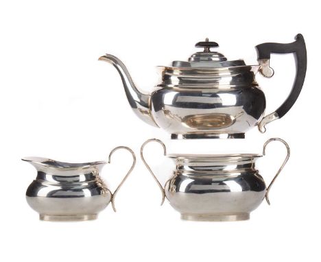 GEORGE V SILVER THREE PIECE TEA SERVICE,maker Edward Viners, Sheffield 1923, comprising teapot, sugar bowl and cream jug, eac