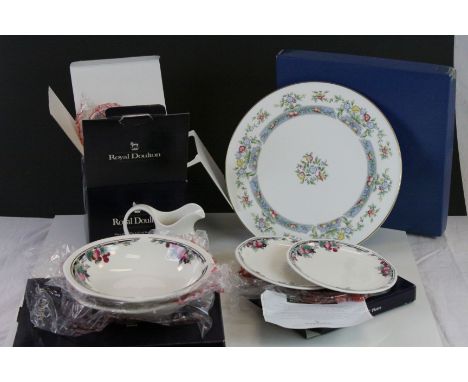 Collection of boxed Royal Doulton & Royal Worcester Dinnerware ceramics