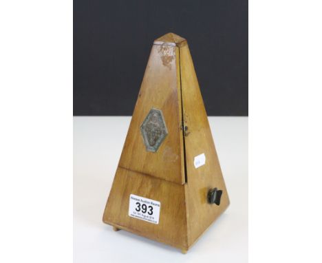 Wooden cased clockwork Metronome with plaque for "Maelzel Paquet"