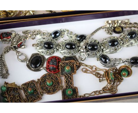 Collection of vintage costume jewellery to include 1950s/60s Selro and Selini, Nava Mexico, necklace and matching earring set